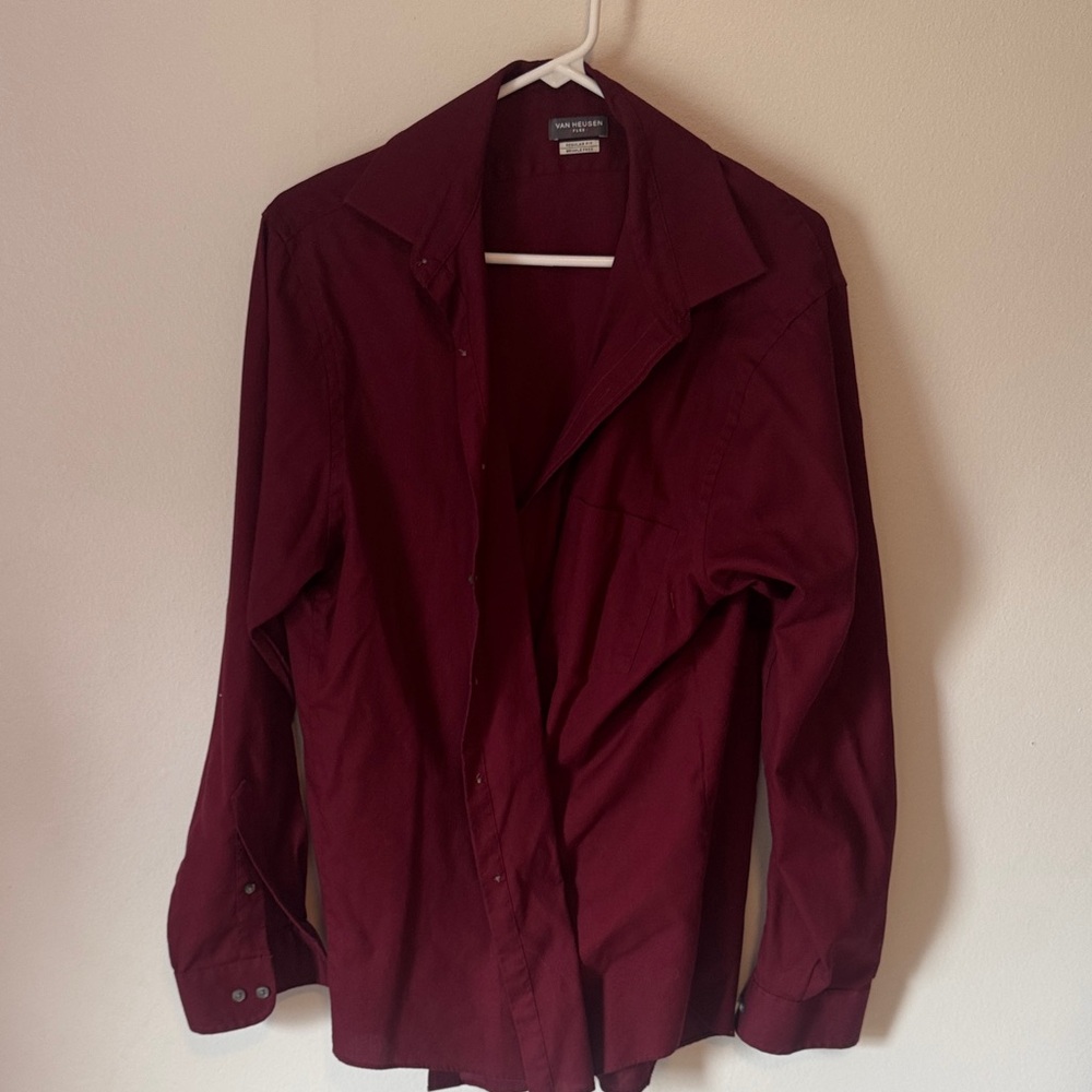 Van Heusen Men's Burgundy button down  Shirt